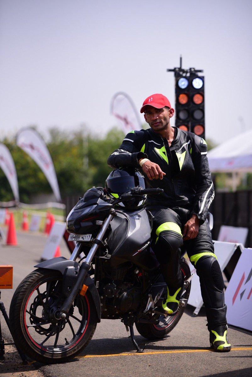 HeroMotoCorp's tweet photo. The #Xtracks in Marthandam and 3 #Xdrags in Jaipur, Gwalior, and Meerut had it all! Even a meet &amp; greet with #HemanthMuddappa
Check it out!

#HeroMotoCorp #Xpulse #Xpulse200 #Xpulse4V #Xtreme #Xtreme160R #MakeNewTracks #Motorcycle #GoBoomGoXtreme https://t.co/6FoWiR9uK7