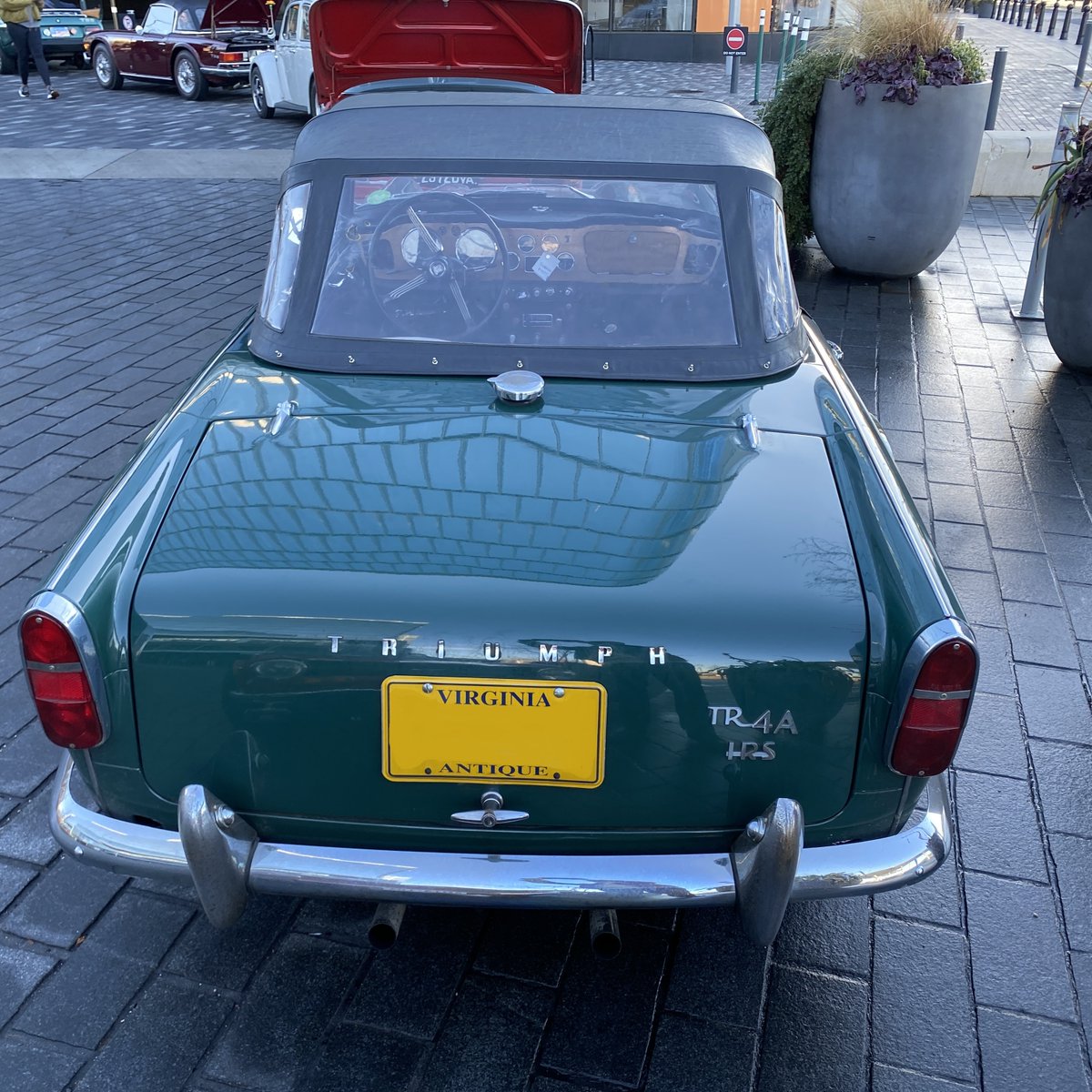 Capital_Triumph's tweet photo. It's #MembersCarMonday!
Here is CTR member Bruce's 1966 TR4A IRS. Lovely!
For the uninitiated, IRS stands for Independent Rear Suspension, which debuted with the 4A in '65.
#Triumph #TR2 #TR3 #TR4 #TR5 #TR250 #TR6 #TR7 #TR8 #Spitfire #GT6 #Stag #Herald #Vitesse #Dolomite https://t.co/QFg8urK1Si