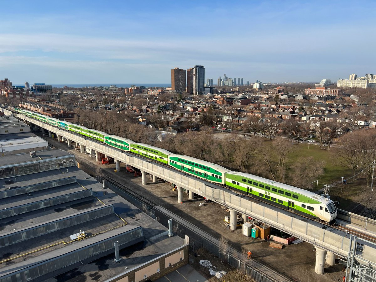 Metrolinx's tweet image. 📢 Safety is critical to everything we do. We're running an emergency exercise on the new Davenport Diamond Guideway today. Emergency services and a large group of Metrolinx staff will be present. This is not a real emergency—do not call 9-1-1 to inquire. (📷: @ProjectEND)