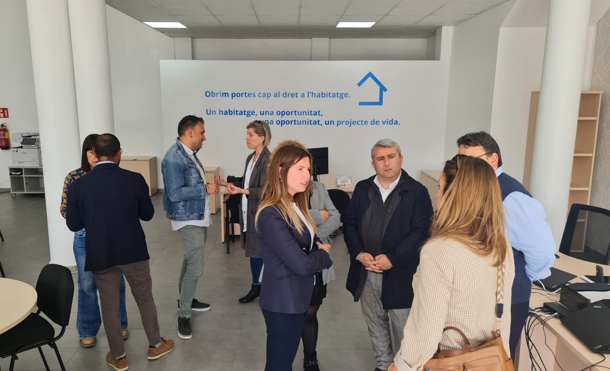 IMAS (@imasmallorca) on Twitter photo 🏡L’habitatge és un dret com una casa.
📌Treballam✖️garantir una vida digna a tothom i amb la col·laboració de <a href="/ibavi/">Institut Balear de l'Habitatge</a> hem creat la 1a Oficina d'Habitatge Social de #Mallorca. Si pateixes una situació d'emergència habitacional t'acompamyam i assessoram.
ℹ️bit.ly/3ZCFuar 🏡L’habitatge és un dret com una casa.
📌Treballam✖️garantir una vida digna a tothom i amb la col·laboració de <a href="/ibavi/">Institut Balear de l'Habitatge</a> hem creat la 1a Oficina d'Habitatge Social de #Mallorca. Si pateixes una situació d'emergència habitacional t'acompamyam i assessoram.
ℹ️bit.ly/3ZCFuar