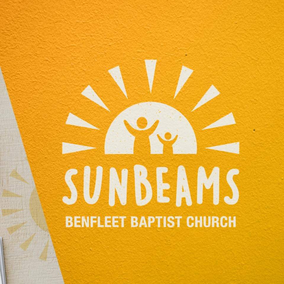keeshosaurus's tweet photo. A recent logo project, such a lovely one to work on! ☀️

Sunbeams is a baby &amp; toddler playgroup launching this month, providing a safe space for little ones to play and grownups to have a much needed cuppa and a chat.⁣

#adobeillustrator #graphicdesign #logodesign #branddesign https://t.co/tfFf5zE1sa