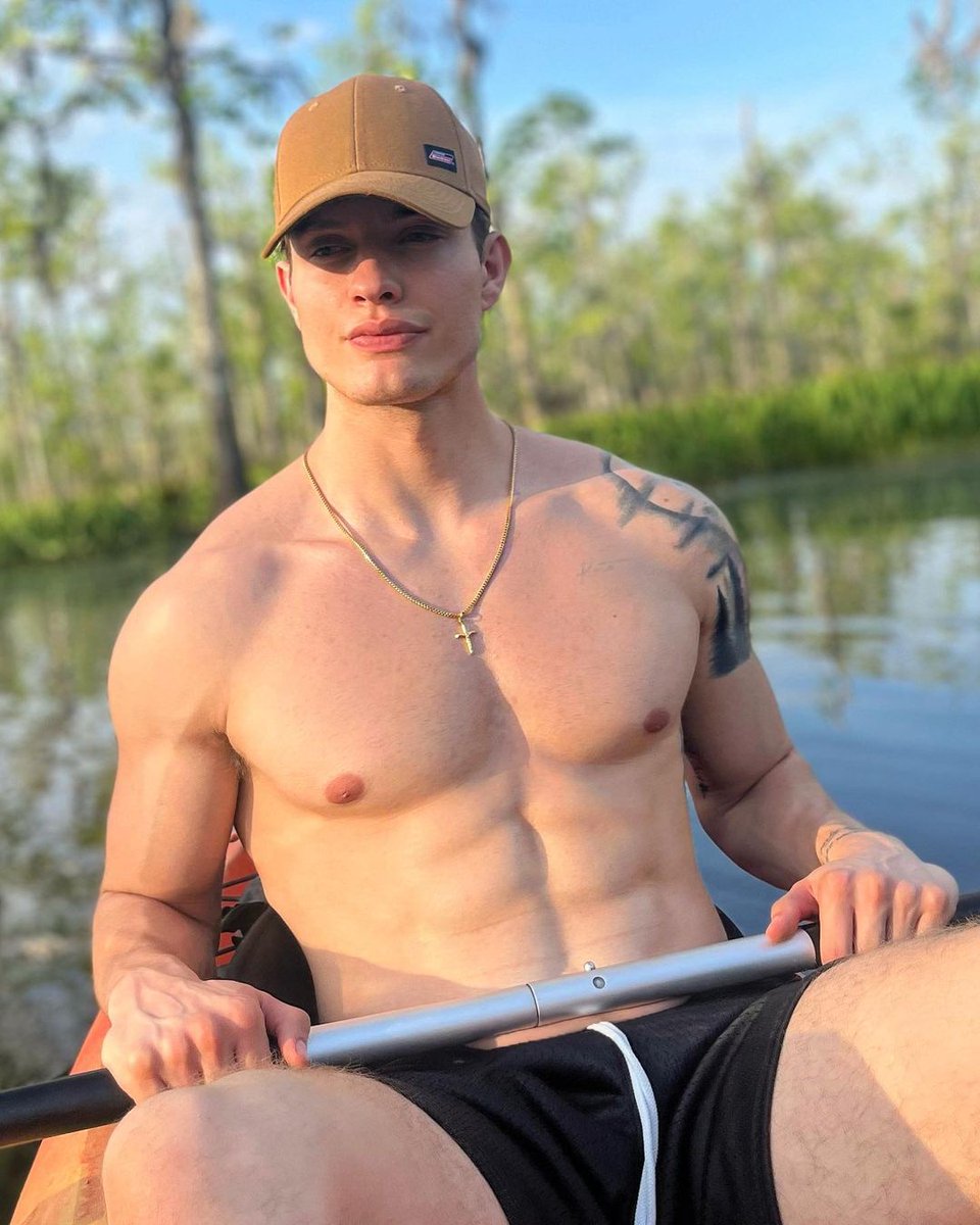 Male Celeb Hotties tweet media