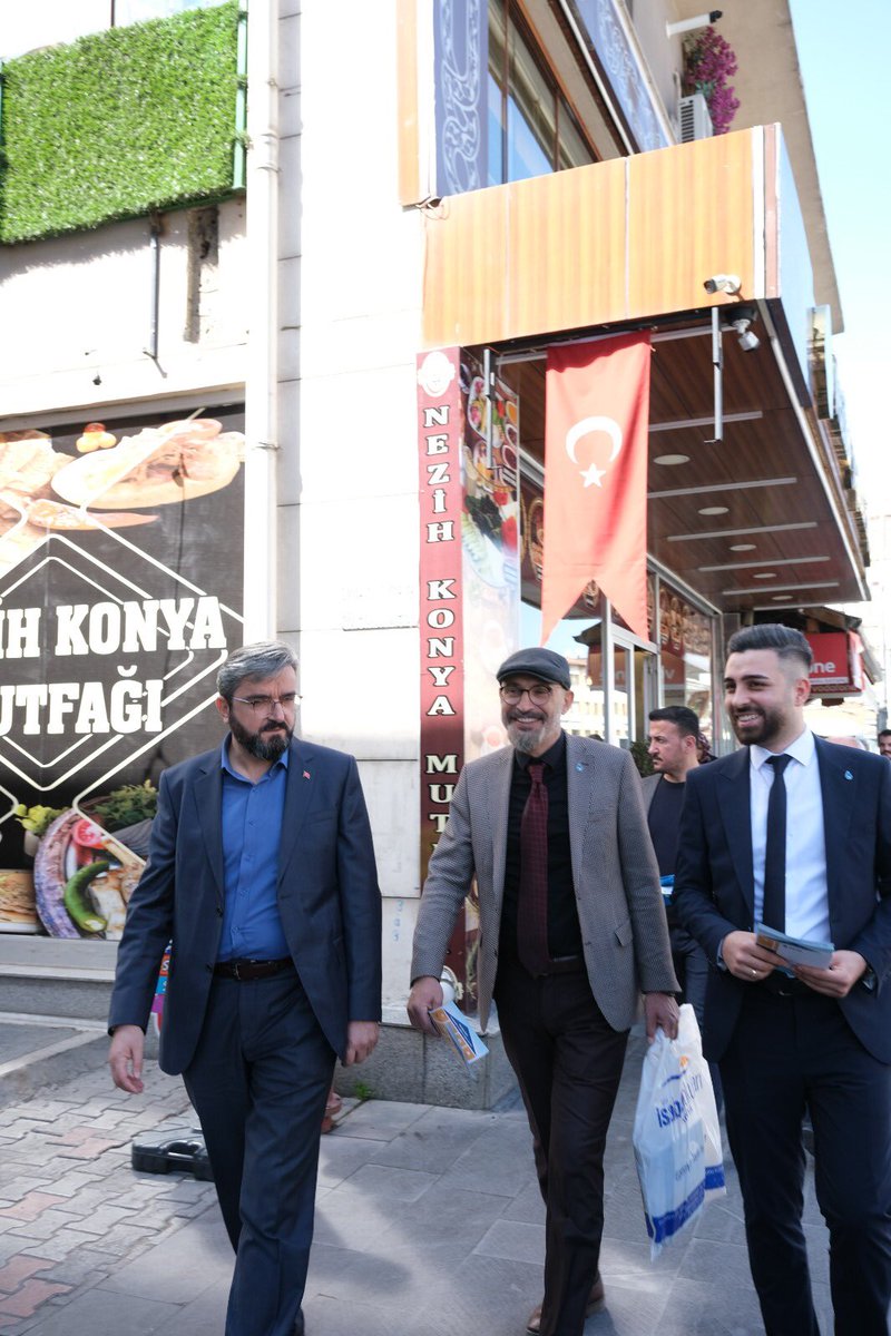 SKM tarafından yapılan görevlendirme çerçevesinde, İl YK Üyelerimiz ve MV Aday Adayı arkadaşlarımızla 
Bedesten, Aziziye, Tevfikiye Caddesi esnaflarımızı ziyaret ettik… Vatandaşlarımızın ilgisine teşekkür ederim.