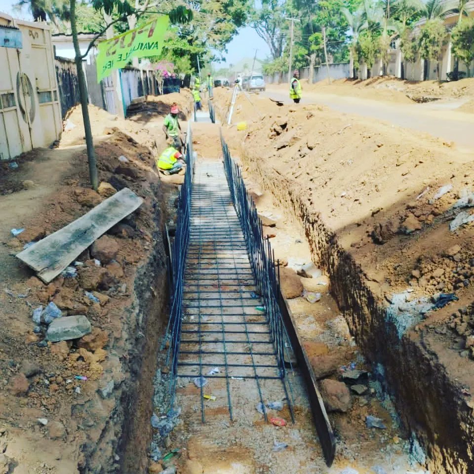 Update from Kaduna State Urban Renewal Projects (Road Component). Construction of Umaru Gwandu Road by Mothercat Ltd. Status: Drainage works are ongoing.