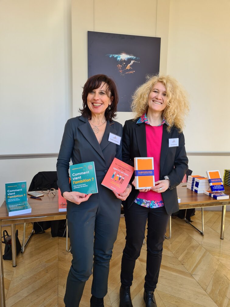 FredCintrat's tweet photo. Séance de dédicaces ce midi aux #assises de @2gapF de mes deux derniers livres #commentvientlambition et #reentreprendresavieapres50ans @dunod . Ravie d’y avoir retrouvé @arianebenard75 (qui y témoigne) https://t.co/cwGMCeOlgP