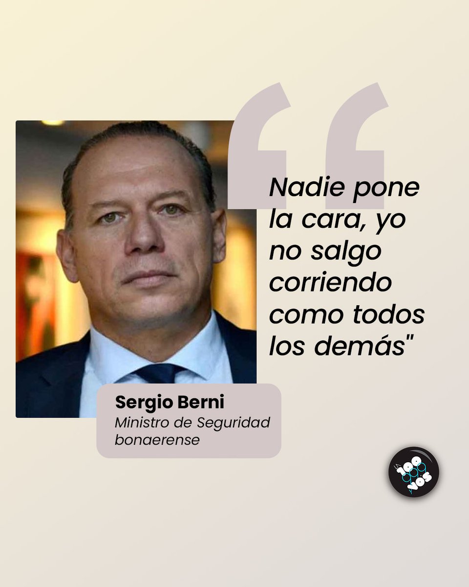 la100fm's tweet photo. ⭕ El ministro de Seguridad bonaerense, Sergio Berni, fue golpeado al llegar a un piquete que realizaban colectiveros y amigos de Daniel Barrientos, el conductor asesinado esta madrugada por delincuentes: "Nadie pone la cara, yo no salgo corriendo como todos los demás". https://t.co/KeaeOjVC1f