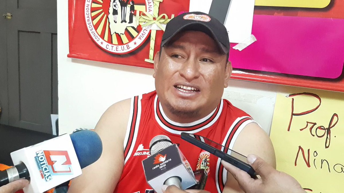 EverVargasL's tweet photo. #deÚltimo
El #Magisterio Urbano de Bolivia cumple su séptimo día de huelga de hambre en exigencia a sus demandas. El dirigente Pablo Ninaya reporta que existen 12 bajas en #LaPaz por esta medida de presión. https://t.co/70MdCXAjzA