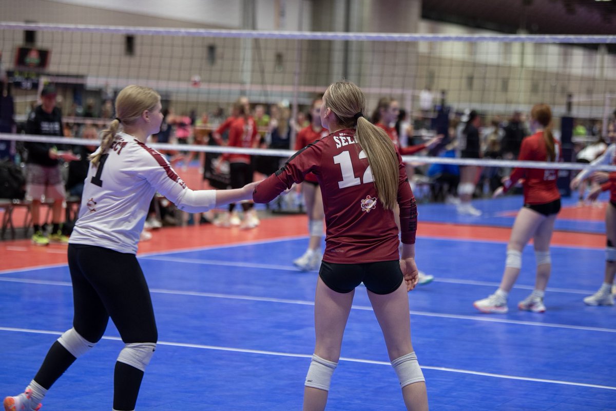 It’s almost that time, Championship day 🤩 ready to battle today! We went 3-0 yesterday! 
<a href="/VBallrecruiter/">Kara Hill</a> <a href="/Jennabanz/">Jenna Banz</a> <a href="/vballphil/">Christine Phillips</a> <a href="/CoachSamWol23/">Sam Wolinski</a>