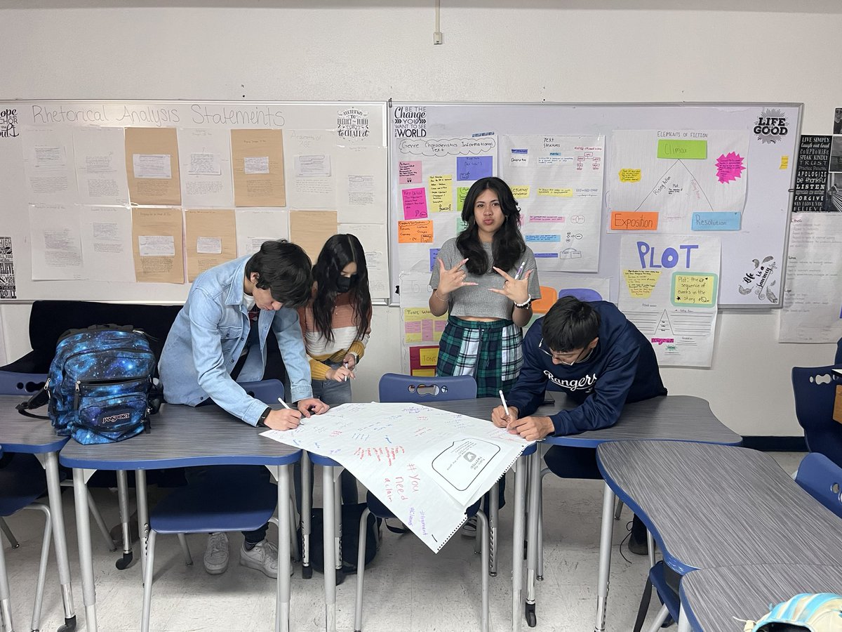 mgonzales915's tweet photo. First period πͺπΌπ₯π§‘#10daySTAARBlitz #genrereview #riverside4ever #tabletoptweets https://t.co/n48XdxNFJY