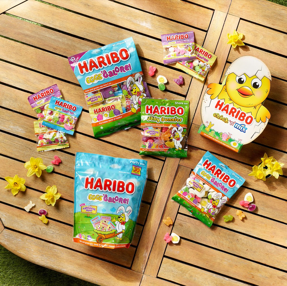 Hatch your Easter Hunt plan in time for Sunday's eggs-travaganza! Eggs Galore mini bags are the perfect treats for hiding and hunting 🐣🌱​
​
Tell us your favourite with an emoji 🥚, 🐰, or 🐣 in the comments...​
​
#HARIBO EasterTreats #Easter2023 #EasterHunt