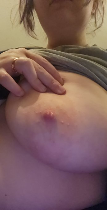 Sweet little lick https://t.co/LisaW5ksqz https://t.co/OY0FibrJ2J<a href="/tag/dildo"class="tags"><span>#dildo</span></a><a href="/tag/onlyfansgirl"class="tags"><span>#onlyfansgirl</span></a>