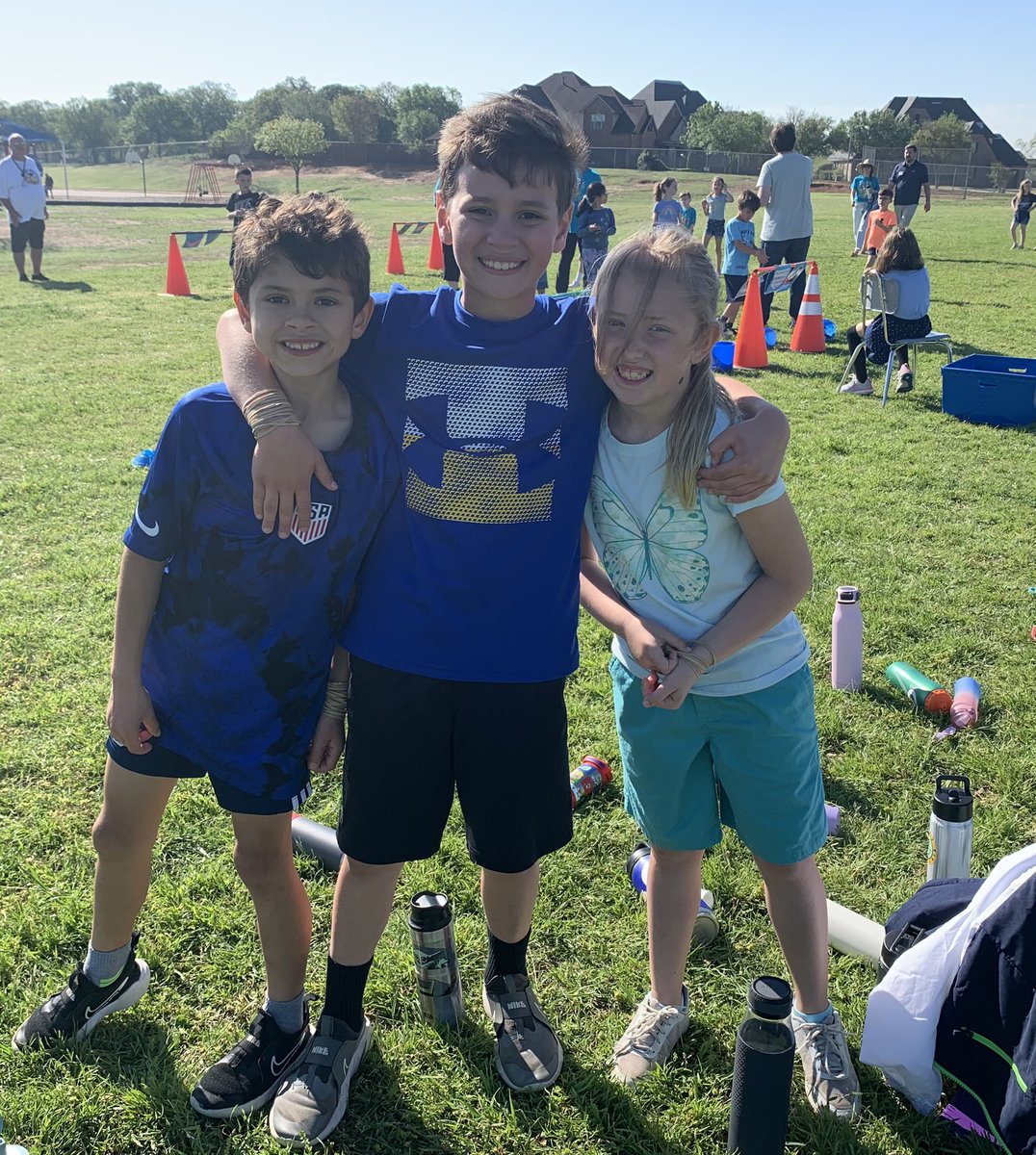 Autism Walk 2023 <a href="/WillisLaneES/">Willis Lane ES</a> @wles2ndgrade #AutismAwarenessDay