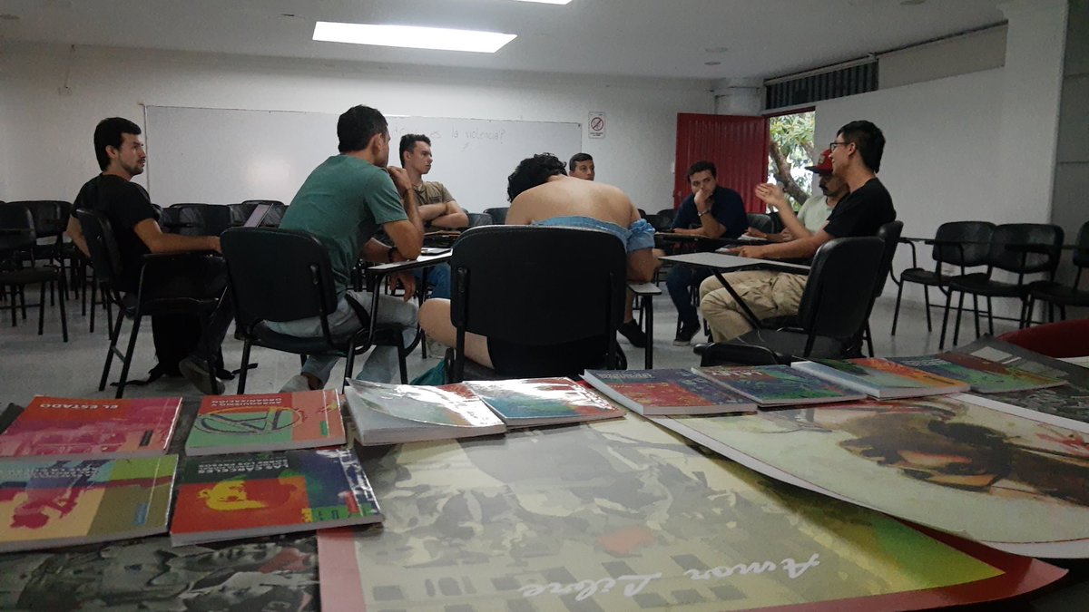 Registro || 
El pasado 30 de marzo del presente año, se desarrolló el ⒶTENEO ANARQUISTA, la primera jornada: ¿Qué es la violencia?
