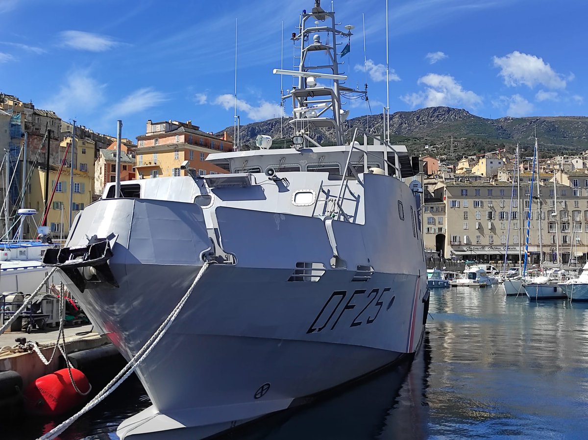 Premarmed's tweet photo. Aujourd'hui VAE Boidevezi en #Corse à la rencontre d'acteurs locaux :

✅remerciements @douane_france de #Bastia pour action sous coordination @Premarmed lors intempéries #18Août🤝
✅comité Parc Marin #CapCorse &amp; #Agriate 👉protéger #EnvironnementMarin : priorité de @Premarmed 🌱 https://t.co/F7kUBZOY8x