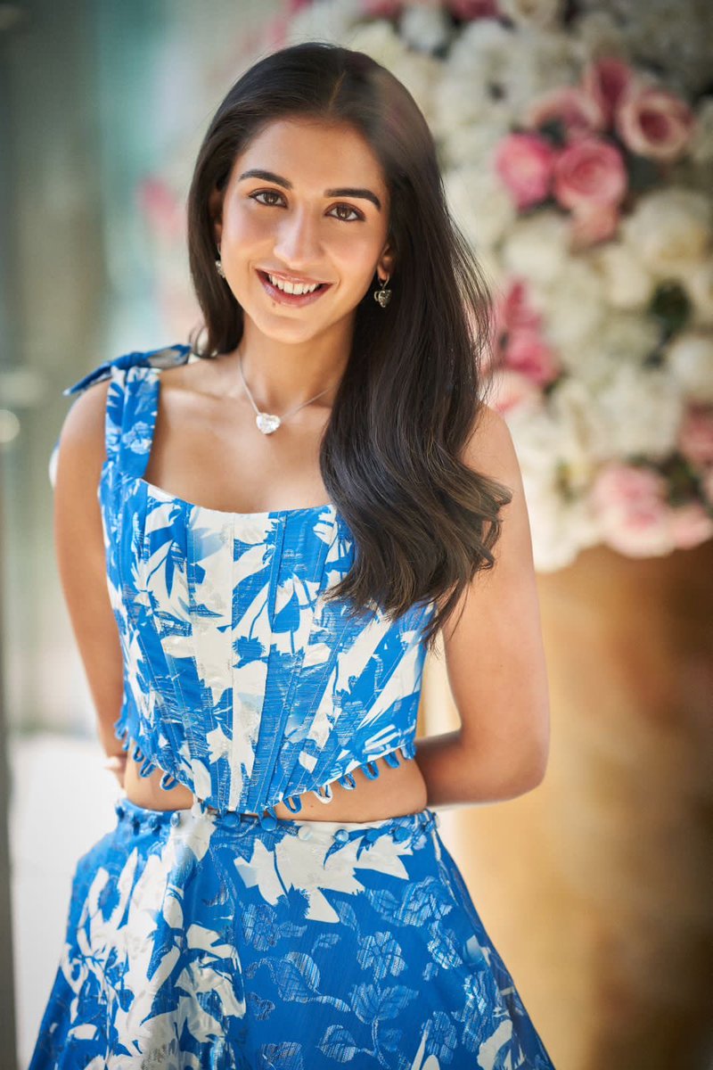 prabalgurung's tweet image. The beautiful @radhikamerchant wearing @prabalgurung for ⁦@nmaccindia⁩ #mumbai #india #prabalgurung