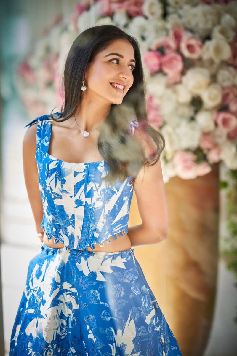 prabalgurung's tweet image. The beautiful @radhikamerchant wearing @prabalgurung for ⁦@nmaccindia⁩ #mumbai #india #prabalgurung