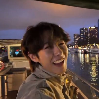 사람 표정이 어떻게 >> 😆 << ??