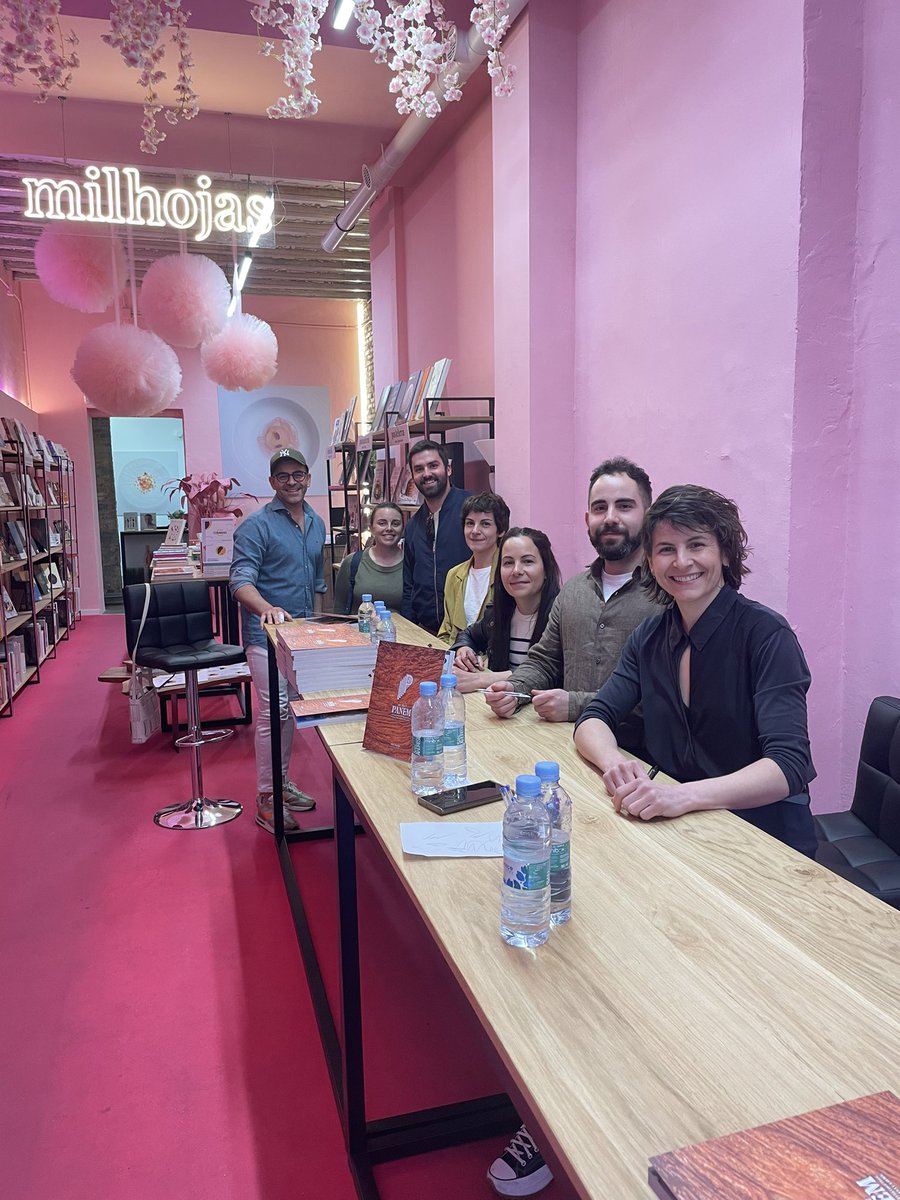 Y siguen las visitas en #EnriqueGranados70 💖 ¡Los hermanos García de <a href="/Panem_madrid/">PANEM</a> firman ejemplares hasta las 19 h.!

📖 libreriagastronomica.com/products/772