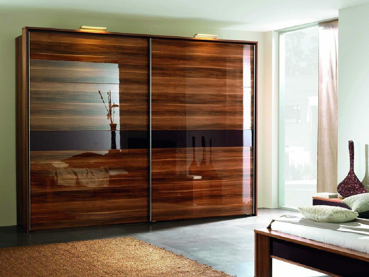 TownHouses_ca's tweet photo. Installing a sliding closet door is a great way to keep clothes and other cherished items in your closet safe, fresh, and clean. https://t.co/pBZ1Ct6gDq https://t.co/bfJkP5enZA