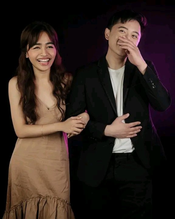 MateaPerilla's tweet photo. Paano kiligin ang isang Jeremy? Yung pilit tintago ang ngiti..pero kita nmn s mga Mata n my ngiti... JereVi lakas ng chemistry... https://t.co/0Vn860VSrZ