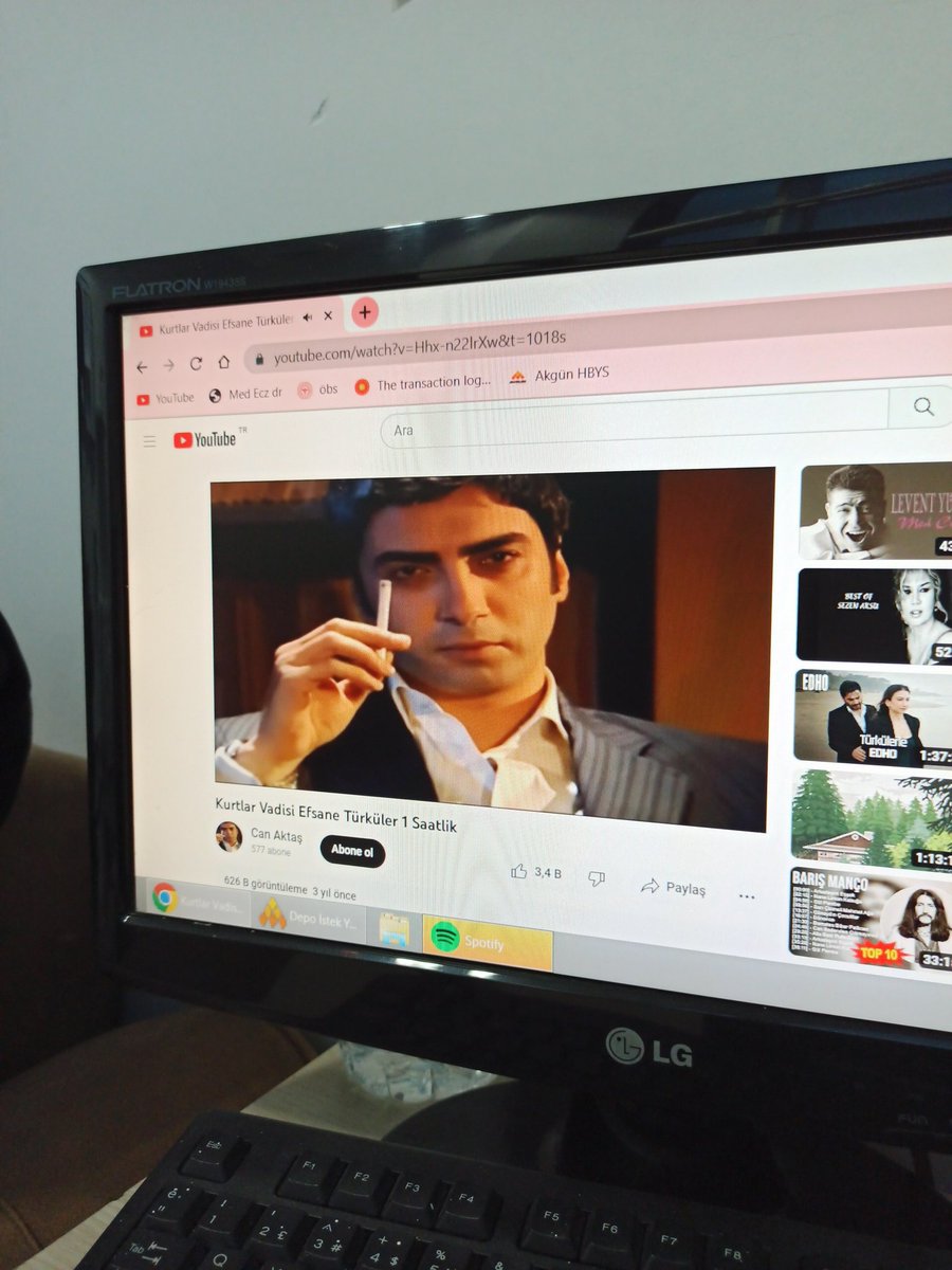 arslnpnrayse's tweet photo. Arkadaşlarıma silah zoruyla dinlettiğim türküler 😅 https://t.co/5HTKEuysZ5