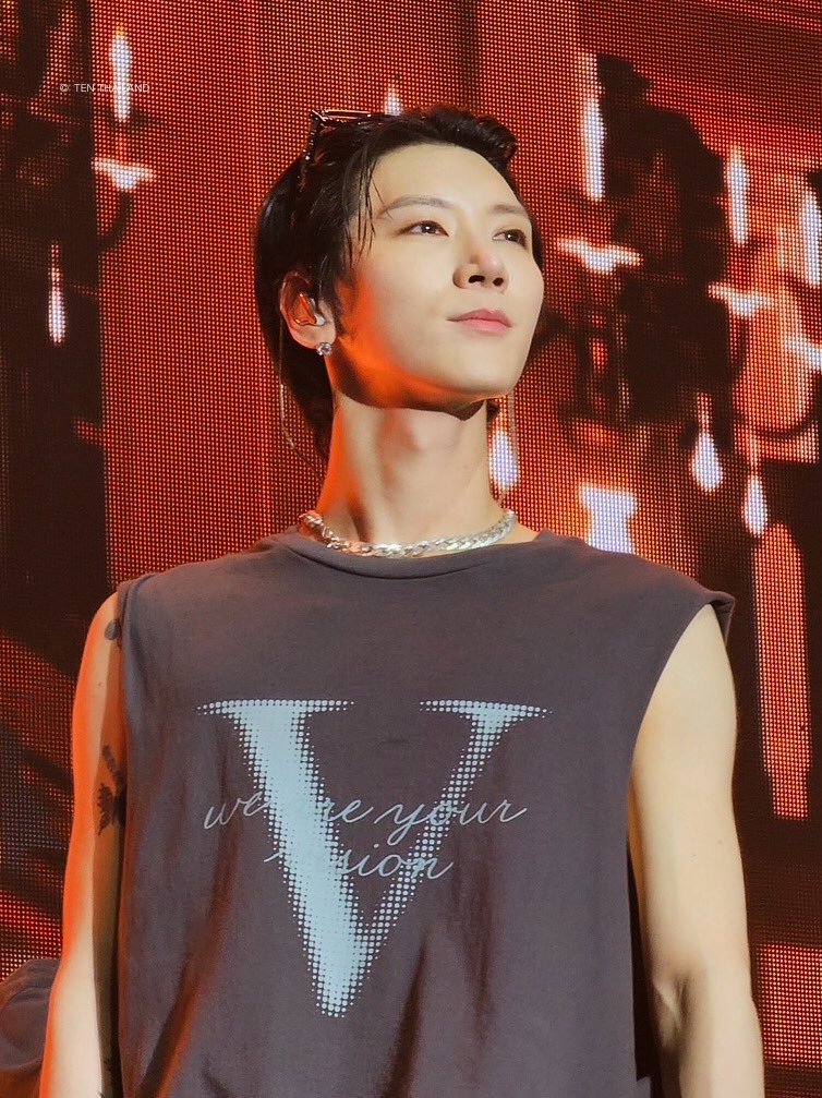 TEN_TH's tweet photo. ขอบคุณเตนล์ที่มาเป็นความสุข มอบรอยยิ้มและสร้างความทรงจำดี ๆ ใน Fan meeting ที่ประเทศไทย ตลอด 2 วันที่ผ่านมานะคะ ไม่ว่าจะผ่านมานานเท่าไหร่เตนล์ของพวกเราก็ยังเ���็นเตนล์ที่ส่องสว่างที่สุดเมื่ออยู่บนเวทีเสมอ 

ขอให้เตนล์เดินทางกลับโดยสวัสดิภาพนะคะ กินอาหารครบทุกมื้อ พักผ่อนให้เพียงพอ รักษาสุขภาพ จนกว่าเราจะพบกันใหม่ ไว้เจอกันอีกบ่อย ๆ เลยน้า 💜

#เตนล์ #TEN #TENLEE #李永钦 #텐 #テン
