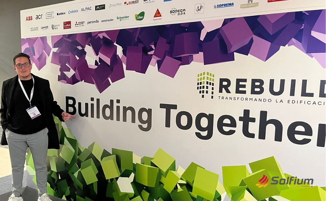 Nuestro equipo de IT acudió a <a href="/rebuildexpo/">REBUILD</a>  en Madrid, donde pudieron tomar nota de lo último en digitalización 4.0 aplicado al sector vivienda, las tendencias tecnológicas en paneles solares y su aplicación en la industria.
¡Increíble evento!