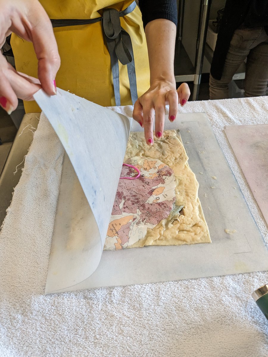 Milieux_news's tweet photo. #labphotooftheday
Our members learning how to sculpt with paper, using debris to create amazing patterns and imaginary creatures at the MaSH Lab! https://t.co/OUDTkDYuln