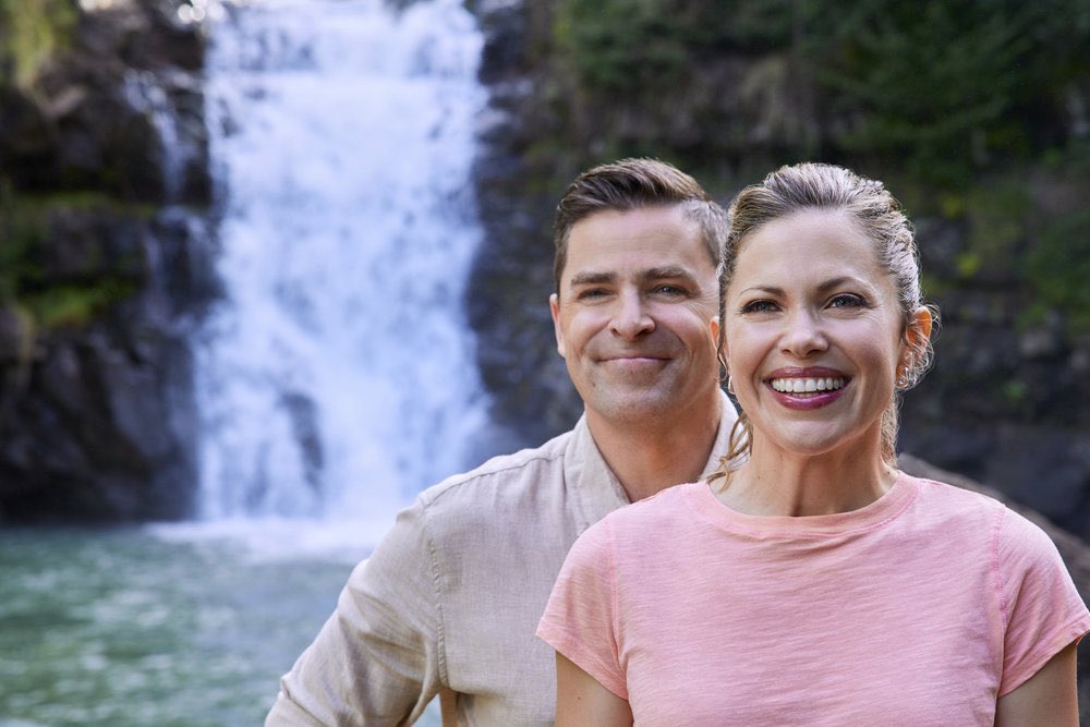 MetacarolineR's tweet photo. #hallmarkies we are starting and ending in Hawaii on @hallmarkchannel today.
#youhadmeataloha 12p/11c @HuttonPascale @KavanjSmith
#twoticketstoparadise 8/7c @imthesmash @RyanPaevey https://t.co/KjcNVlRGvo