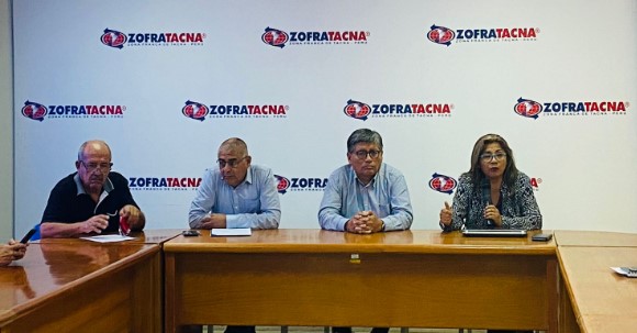 #ZOFRATACNA : 𝗔𝗣𝗘𝗥𝗧𝗨𝗥𝗔 𝗣𝗔𝗥𝗔 𝗣𝗥𝗢𝗖𝗘𝗦𝗢 𝗗𝗘 𝗔𝗨𝗗𝗜𝗧𝗢𝗥𝗜́𝗔 𝗗𝗘 𝗖𝗔𝗟𝗜𝗗𝗔𝗗 𝗜𝗦𝗢 𝟵𝟬𝟬𝟭: 𝟮𝟬𝟭𝟱.
El día de hoy se dio la reunión de apertura del proceso de auditoría de calidad para la certificación en la Norma ISO 9001: 2015💯.
#Tacna #ZonaFranca