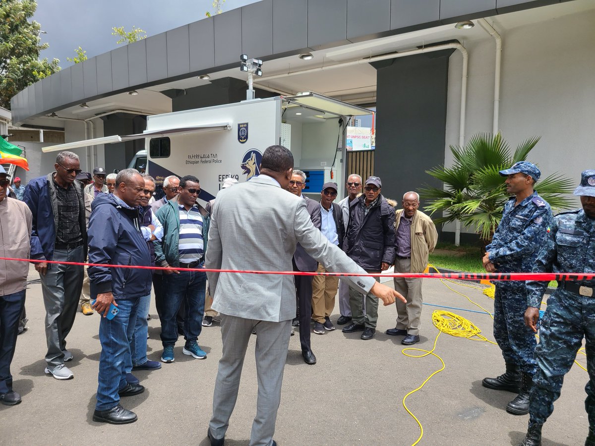 hawelti's tweet photo. Today, Eritrea's senior military delegation visited the Ethiopian Information Network Security Agency;  the Artificial Intelligence Institute; the HQ of the Federal Police; the Science Museum, and Abrehot Public Library among others. https://t.co/mTD5VpKpya