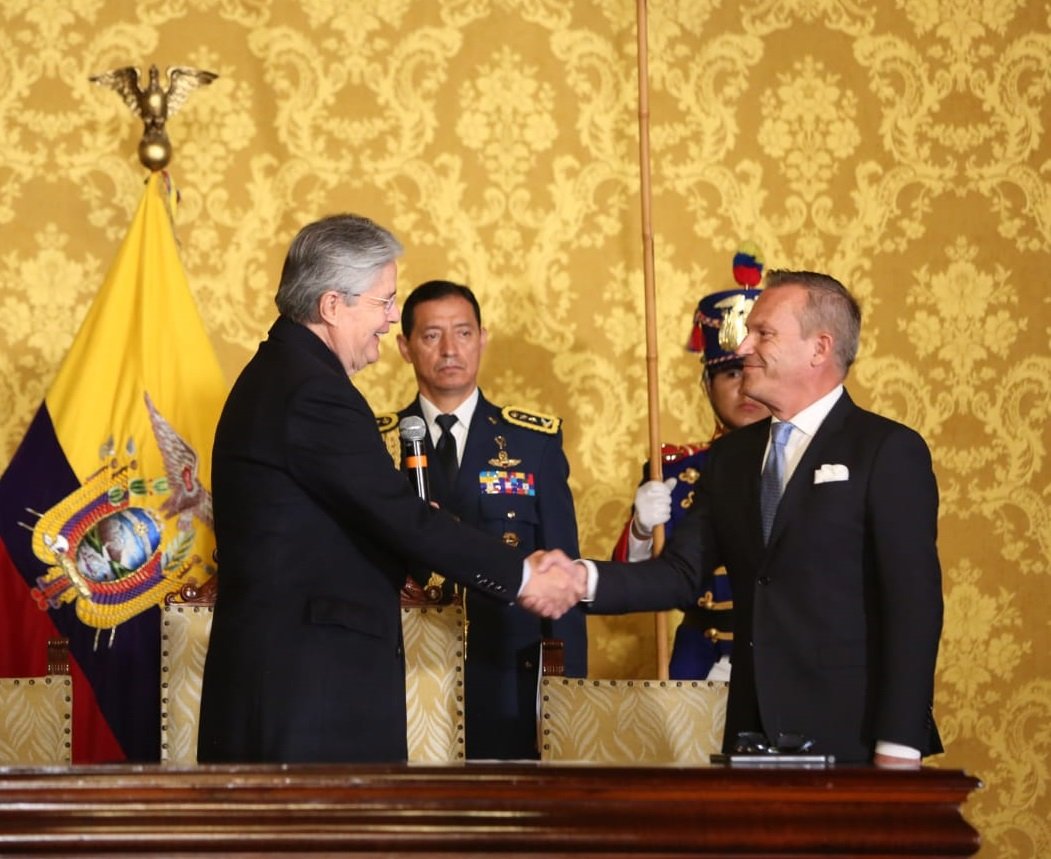 ProntoNoticias_'s tweet photo. #ATENCIÓN 📌
Otra baja en el Gobierno de @LassoGuillermo. 
El secretario de Comunicación, Andrés Seminario, renunció a su cargo.
Su dimisión ocurre luego de las declaraciones del primer mandatario, en #Ecuavisa, donde reconoció que la comunicación del régimen está fallando. https://t.co/p5f59KGHaR