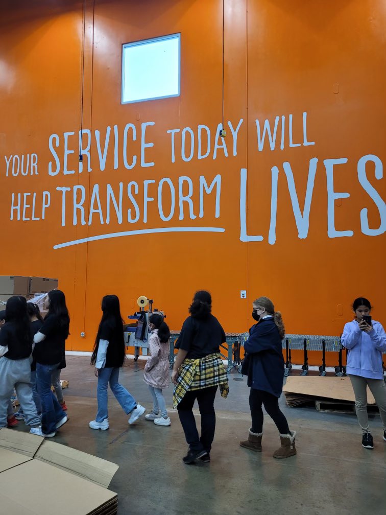 JES Jr. Beta Club learning the importance of serving our community. @PrincipalGrand1 <a href="/DeKalbSchools/">DeKalb Schools, GA</a> <a href="/DrNormanCSauce3/">Dr. Norman C. Sauce III</a>