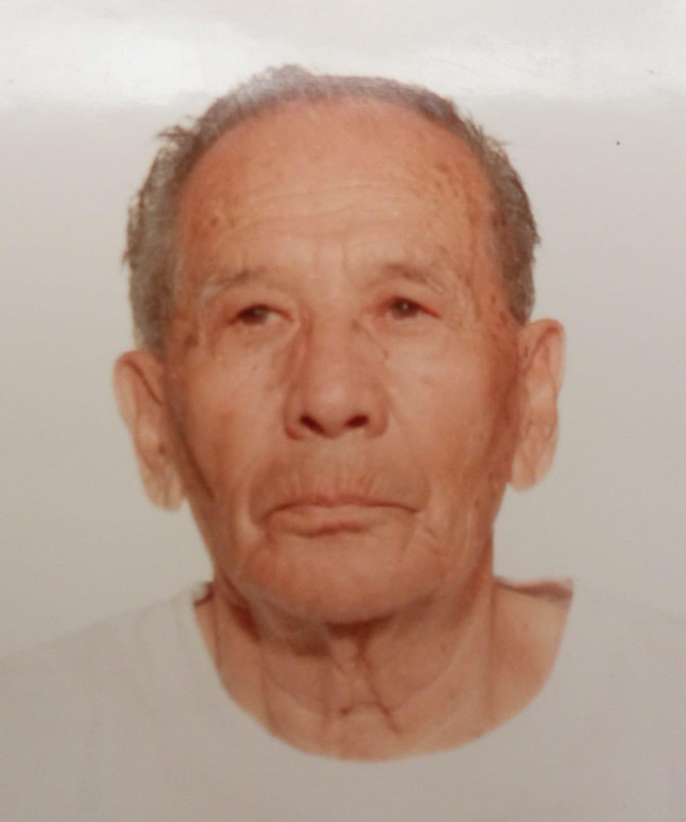 MiguelPallares's tweet photo. Favor de difundir
Él es mi tío Pedro, tiene 91 años es débil visual y escucha poco. Se perdió en el municipio de Jiutepec, Morelos a 13:00 h. Mis tías, sus hijas, lo han buscado por todos lados. Ya se están viendo los trámites legales pertinentes. Solícito su ayuda para difundir este mensaje. Espero que vuelva a casa pronto, yo les aviso.

Vestía un player azul marino con bermudas caqui. Tenis blancos y llevaba un bastón color plateado. También usaba lentes.

Gracias a los que me ayuden a difundir.