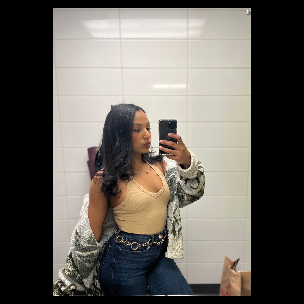 MQuallis's tweet photo. A day of thrifting and bubble tea 🥰 https://t.co/6hdf4CZ3wn