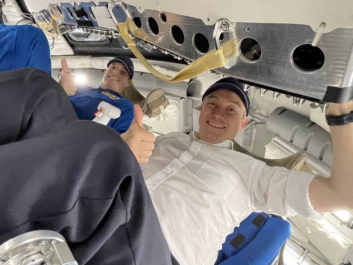 FP_Champagne's tweet photo. 2/ On top of today's #Artemis II announcement, we’re investing over $2.5B to work on critical projects such as:

🚀 Lunar utility vehicle
🌗 Lunar Gateway
🔭 Intl Space Station  

Canada is making history! 🚀👨‍🚀 https://t.co/ooVxSvYawL