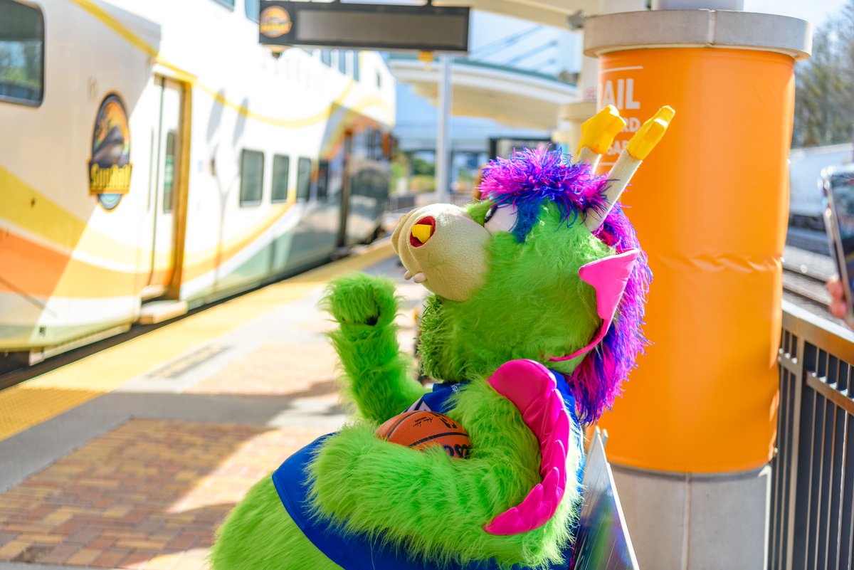 RideSunRail's tweet photo. It's the LAST 2 @OrlandoMagic weeknight home games of the season! π Take advantage & ride FREE with your game day ticket on Tuesday, April 4 & Thursday, April 6. π It's only a 5-minute walk to the @AmwayCenter. Click here to learn more: https://t.co/uTNWKKgv1W #TrainToTheGame https://t.co/wcGrNEZPQ4