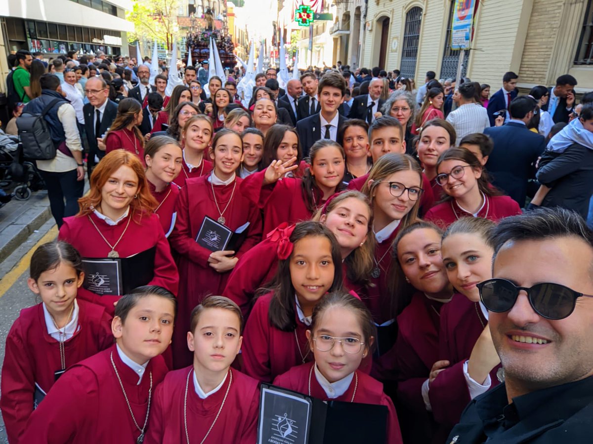 Escolanía Salesiana María Auxiliadora tweet media