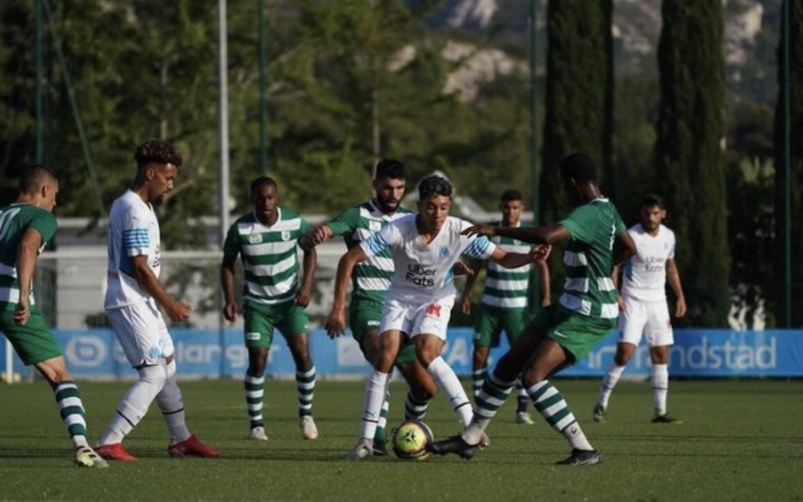 treize013's tweet image. 🥇 Félicitations à Bilal Nadir 🇫🇷 pour avoir décroché l'étoile @Actufoot_com de meilleur joueur lors du match nul de la N3 de l’#OM face à l’#USCC ce week-end (0-0). Cette récompense est décernée par l'entraîneur adverse.

#TeamOM 🔵⚪️
