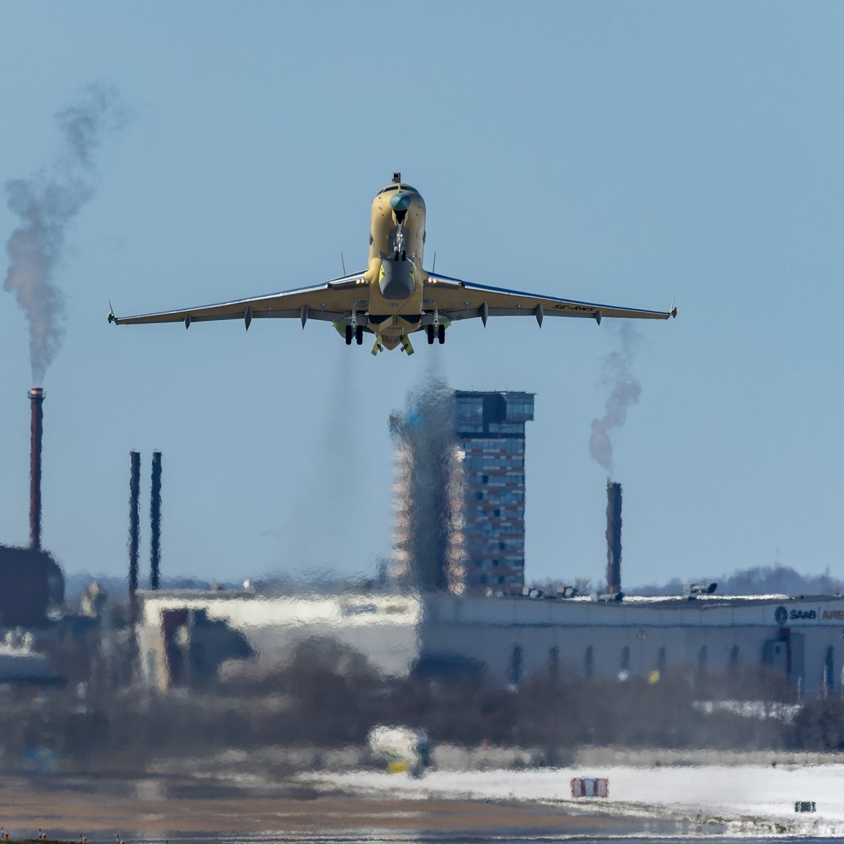 Saab's tweet photo. We now have four GlobalEye in the air! An important milestone and achievement based on hard work and dedication, to create the world's most advanced airborne surveillance solution. Read more here https://t.co/sIZprG3FT4
#globaleye #AEWC #AWACS #bombardier #airforce #saabinthesky https://t.co/4enRjaq3Kg