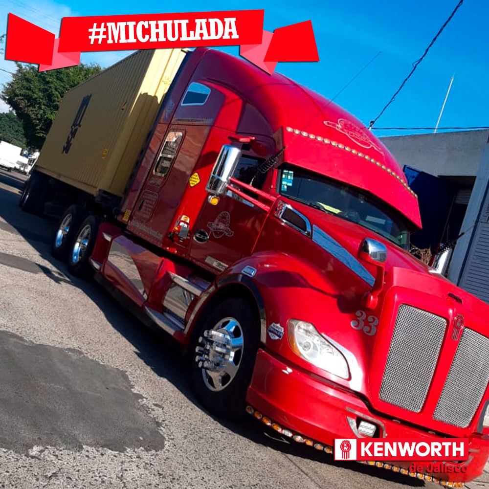 KenworthJalisco's tweet photo. Bonito inicio de semana, nada mejor que empezar el día con las chuladas 🚚🔥
#RedKW #MiKenworth #KenworthTrucks #MiChulada #KenworthdeJalisco https://t.co/OztSHmmyV3