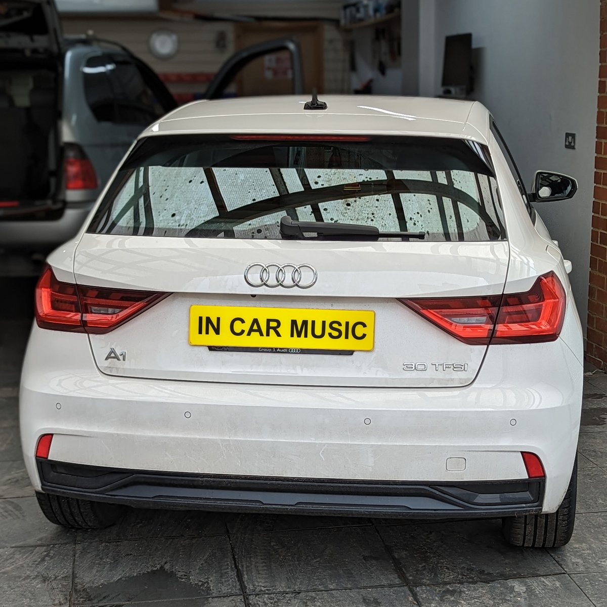 InCarMusic1's tweet image. ✅ Audi A1 - Reverse Parking Camera on the Original Car Screen

☎️ 020 8558 8111
📲 07434 898 275
🌐 incarmusic.co.uk
📍 Leyton, London E10 6RF

#audia1 #audia1sportback #audia1sline #audia1club #audia1forum #audia1tfsi #audia1quattro #audia1ownersclub #audia12019 #audi