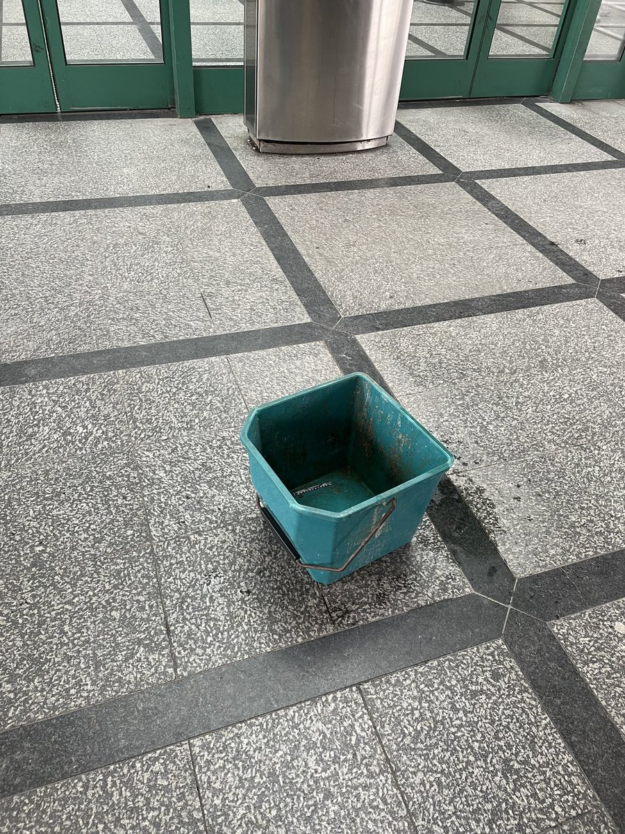 Duygu Özkan tweet media