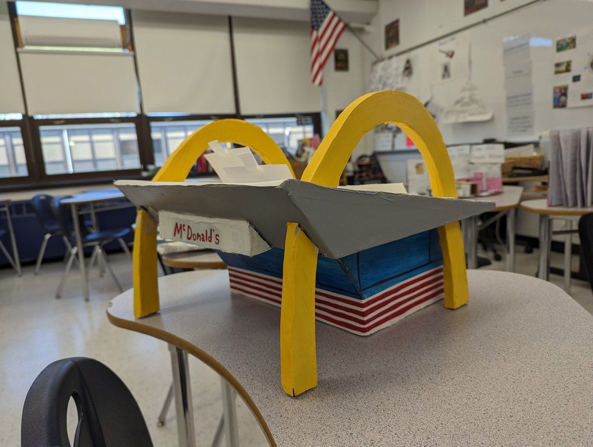 MrsNeumann_PTHS's tweet photo. Just some 1950s Culture Projects looking amazing! #pthspantherpride @MrJBermudez @RichHayzler https://t.co/h6N2ySMeMD