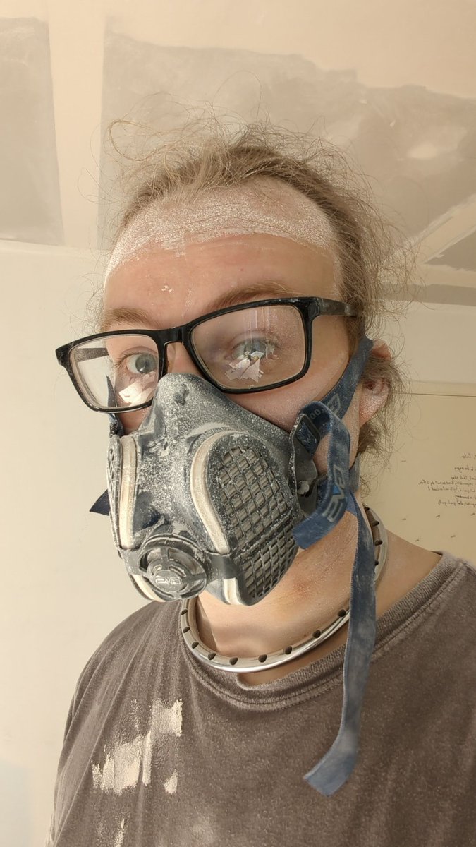 iboopthings's tweet image. "What a dusty bitch"