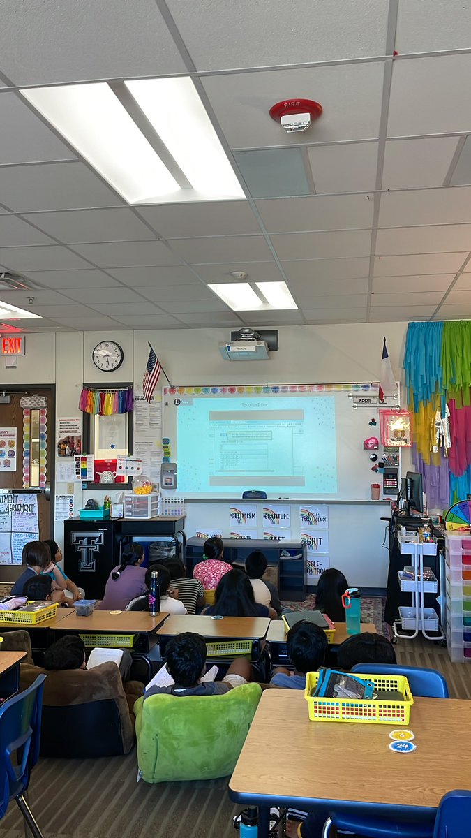 M R S . C O X tweet media