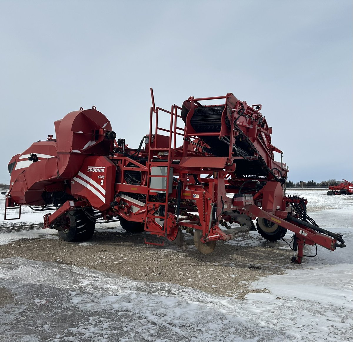 2 x 2014 6640 Harvesters for sale

• Full width SimpleSep after secondaries
• PTO hydraulic pump to run cleaning table
• MultiSep table on side elevator 
• Swing boom
• lots of new belted chains 
• 3 wheel axle 

Call for Pricing!
204-870-2778
mikew@genag.com