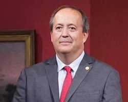 diputadonaranjo's tweet photo. Sr FISCAL NACIONAL van 1.872 hrs, desde que asumió y señaló que un a perseguir la CORRUPCION "caiga quien caiga" solo fueron palabras que se llevó el viento .TORREALBA Y SU BANDA DE ALCALDES mejor que nunca y felices por la COMPLICIDAD de la FISCALIA https://t.co/eg4cVPsqrs