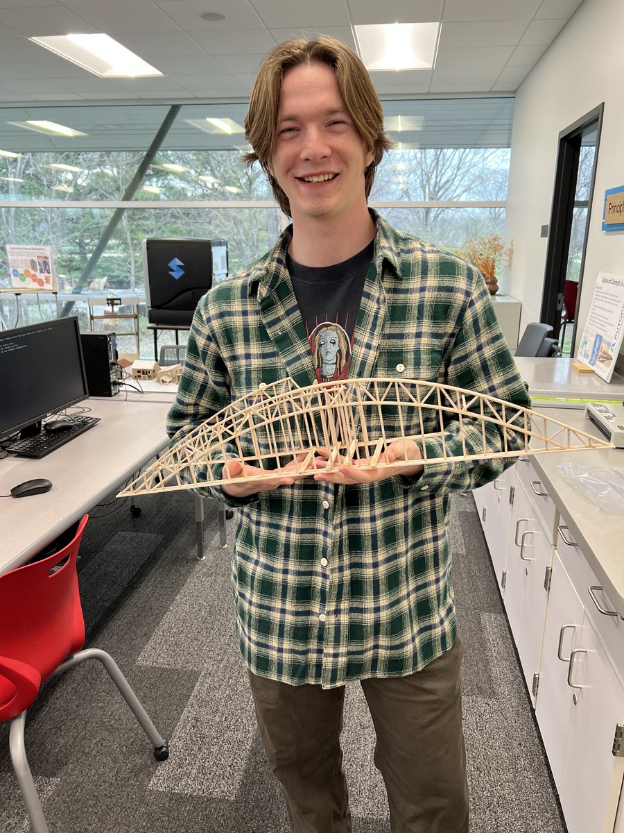 theSMSD's tweet photo. Congratulations to Xavier Williamson and Xander Hale for their outstanding performances at their recent bridge design and drafting competitions! Xavier took 1st place with his balsa wood bridge holding 19.9 lbs and Xander took 1st place with his 3D printed bridge holding 257lbs! https://t.co/N4h0N6vkrj
