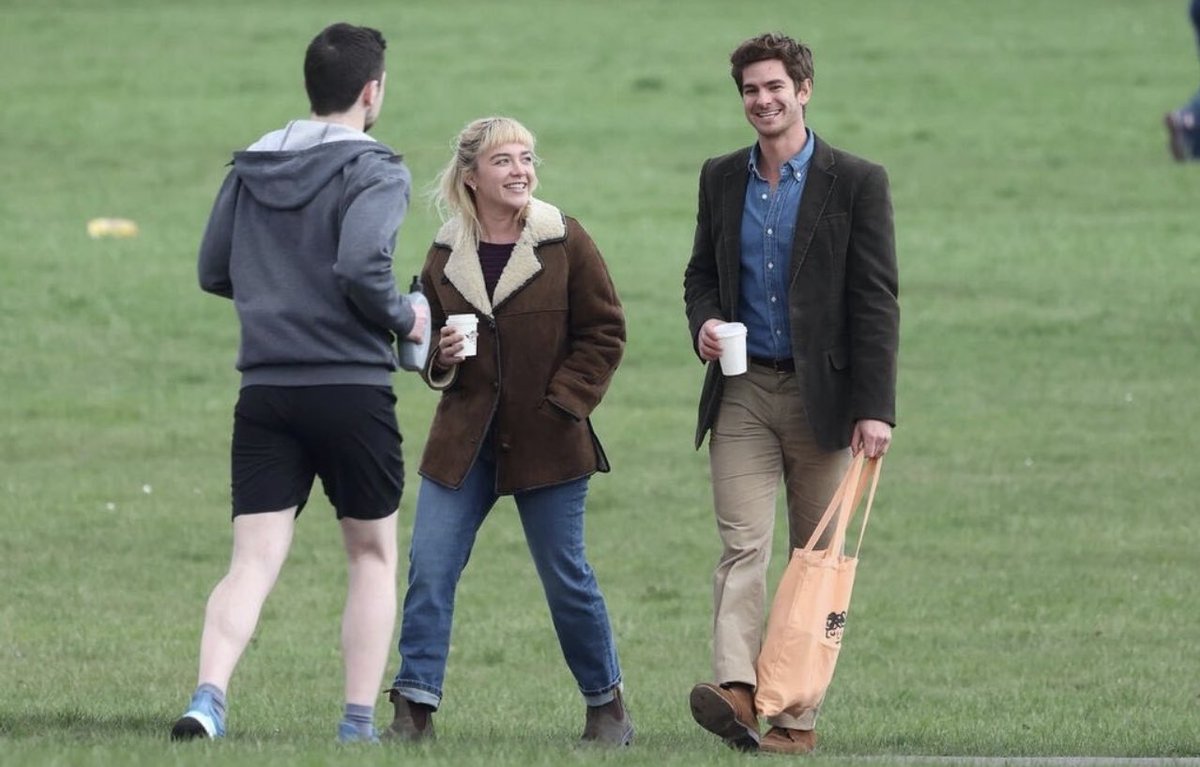 garfysource's tweet photo. Andrew Garfield and Florence Pugh on the set of their new movie We Live in Time https://t.co/DjYrOhaETi